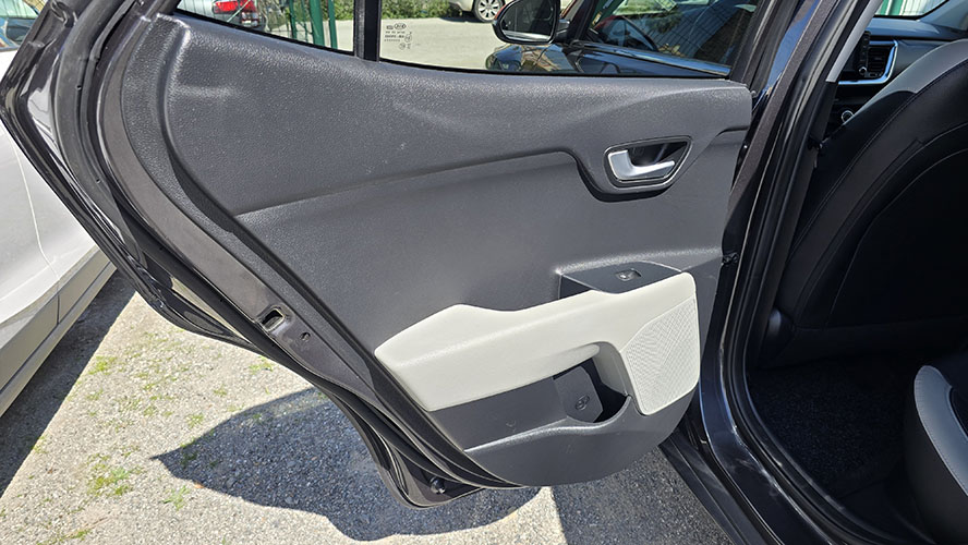 KIA Stonic 1.6 CRDi VGT Tech 23