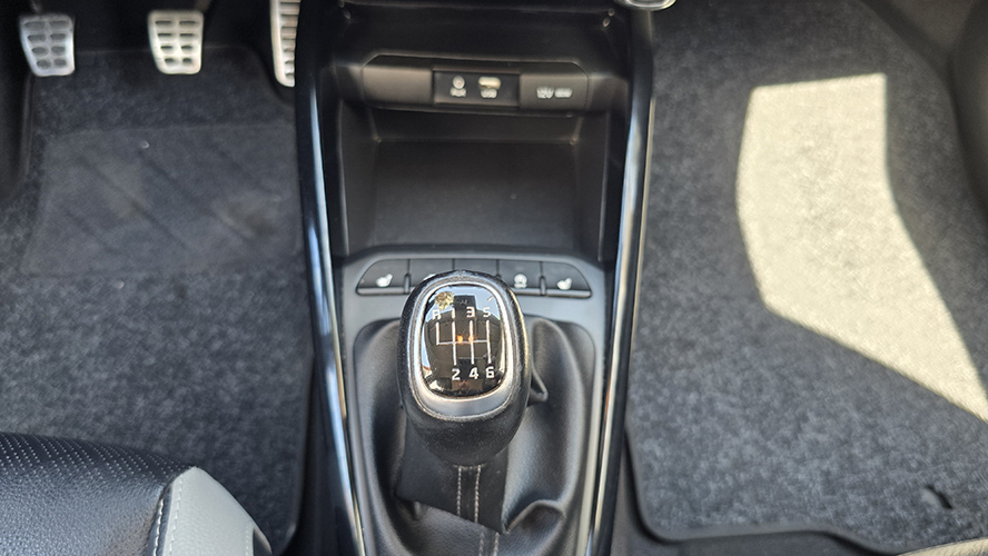 KIA Stonic 1.6 CRDi VGT Tech 31