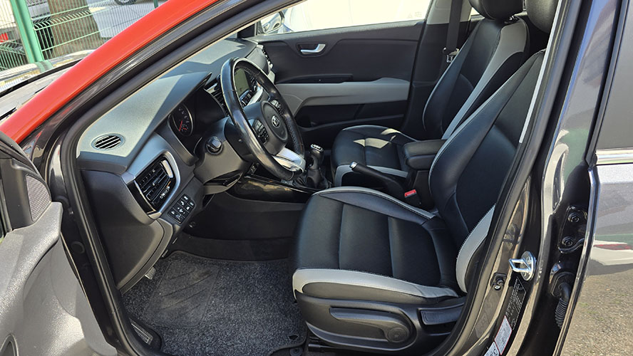 KIA Stonic 1.6 CRDi VGT Tech 36