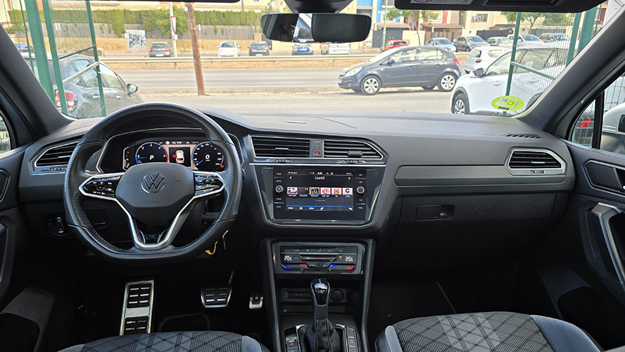 VOLKSWAGEN Tiguan RLine 2.0 TDI DSG23