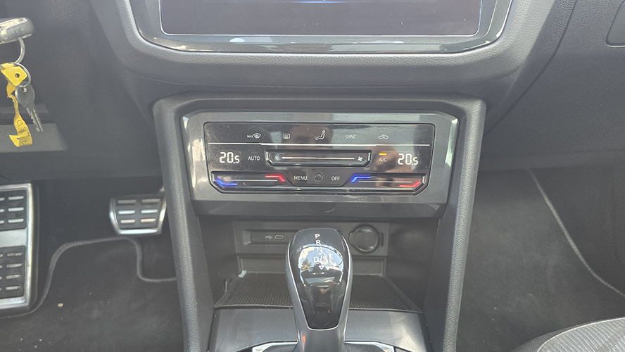 VOLKSWAGEN Tiguan RLine 2.0 TDI DSG26