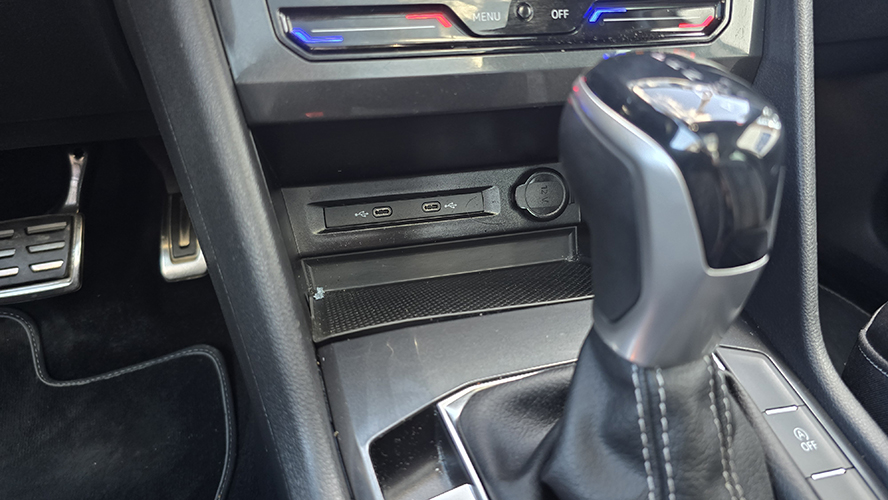 VOLKSWAGEN Tiguan RLine 2.0 TDI DSG27